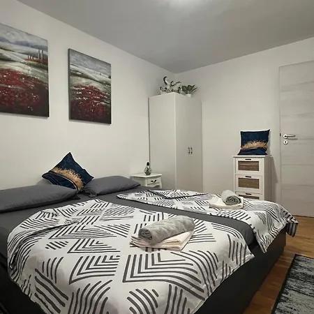 Crown Mia Apartamento Koper