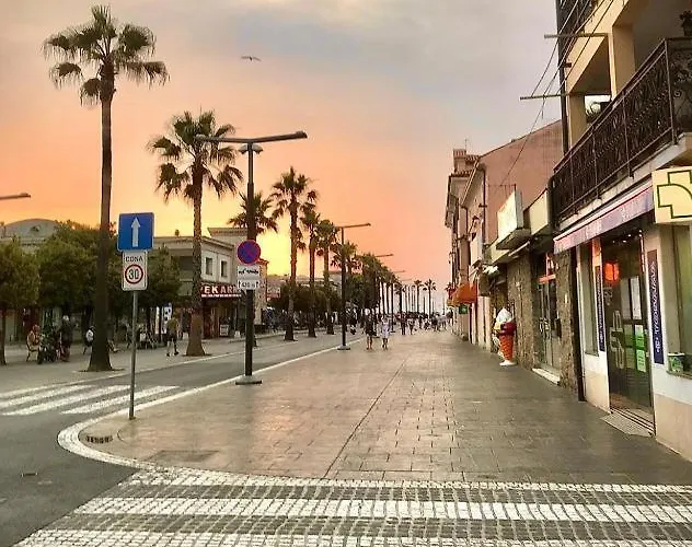 Crown Mia アパート コペル